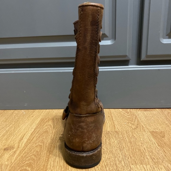Frye Distressed Jenna Boot - Picture 4 of 5